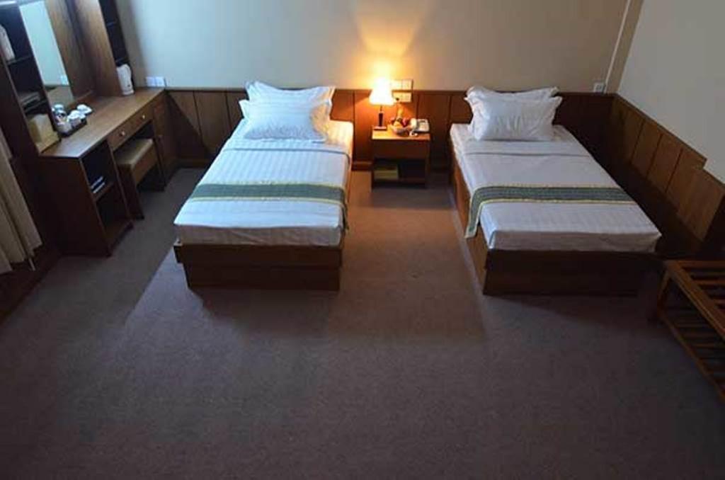 Kyi Tin Hotel Mandalay Luaran gambar