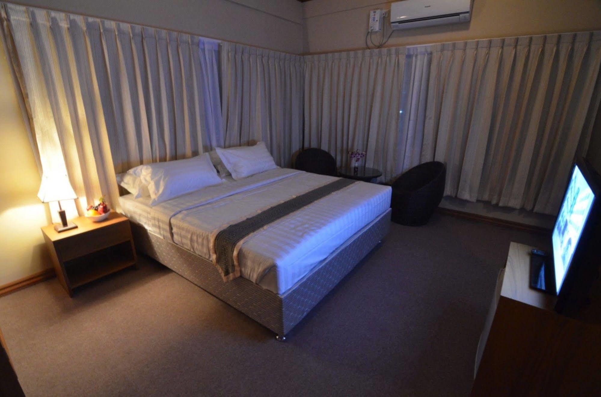 Kyi Tin Hotel Mandalay Luaran gambar
